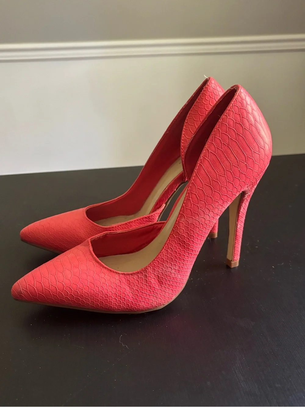 Charlotte Russe Red Pointed-Toe Women's Pumps Heels